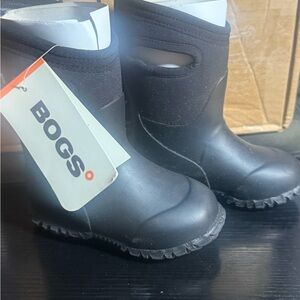 Bogs Black Rain & Snow Boots Waterproof Traction